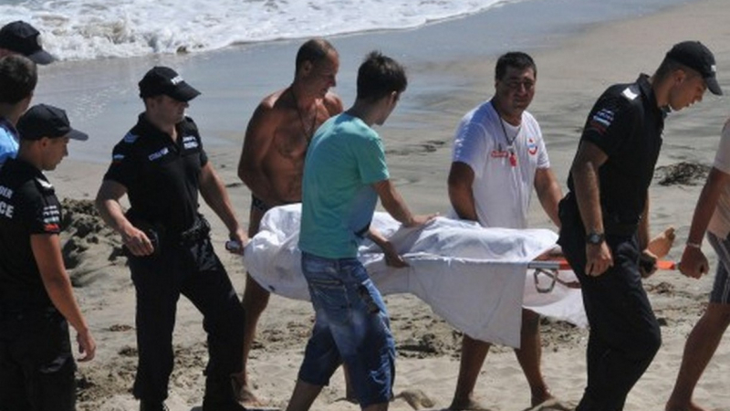 Страшна трагедия! Людмил от Враца загина в Черно море, докато спасява детето си СНИМКИ