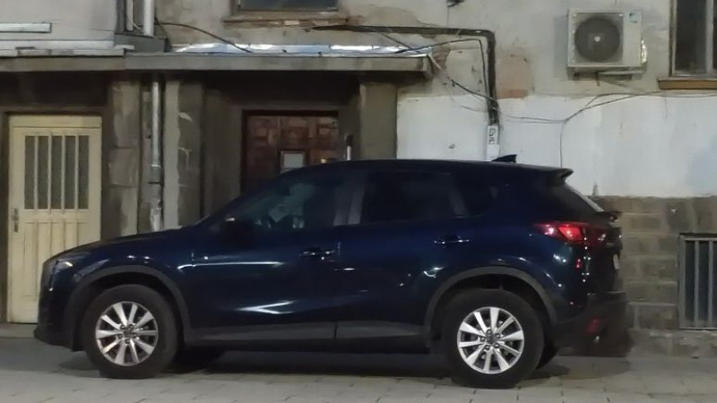 Само дето в блока не влезе! Паркиране втрещи Пловдив СНИМКА