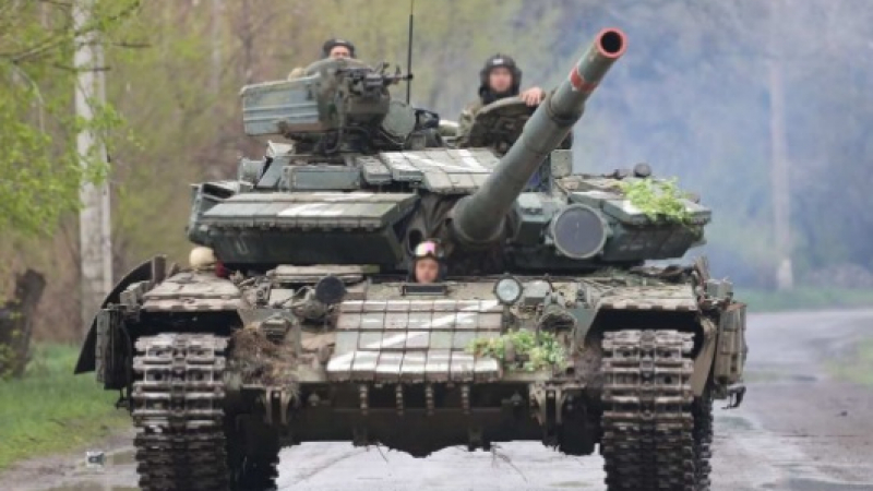 ВИДЕО от войната: Руската 1-ва танкова армия унищожава позициите на ВСУ в Купянско направление
