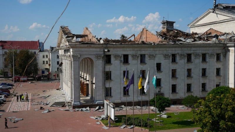 CNN с разкритие за руския удар при Черниговския театър