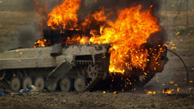 ВИДЕО от войната: Украински бойци показват изгорялата си техника