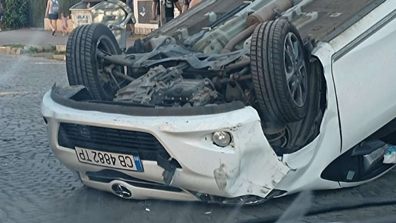 Сигнал до БЛИЦ: Тежка катастрофа затапи ключов път в София СНИМКИ 