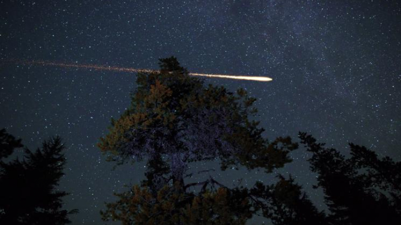 Смразяващо: Огромен метеор се разби на Земята ВИДЕО