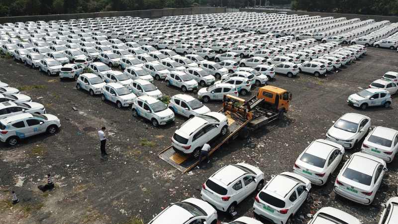 Защо в Китай да има толкова много гробища на изоставени нови коли ВИДЕО