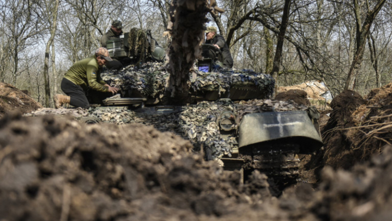 ISW: Украинците напредват при Бахмут, руснаците при Купянск