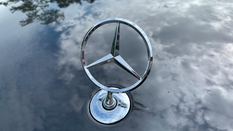 Mercedes S-Klasse на руските служби се продава