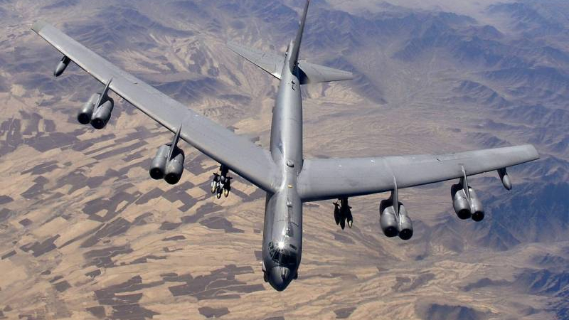 Съединените щати изпратиха стратегически бомбардировач B-52H Stratofortress към Черно море