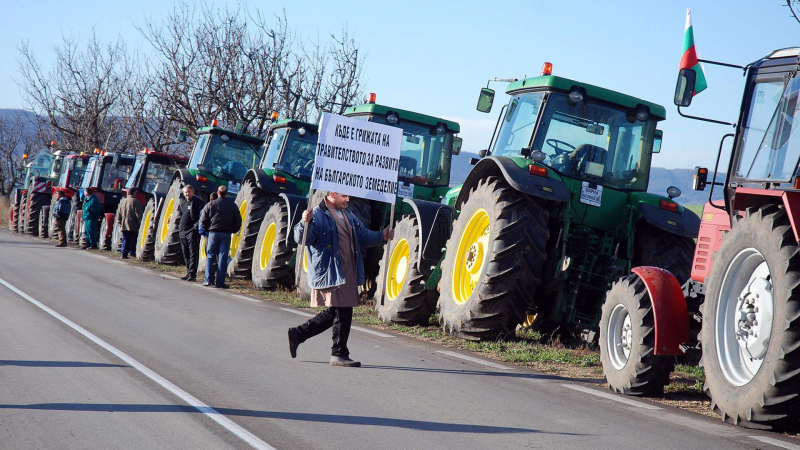 Денков разгневи зърнопроизводителите с "терористи", отговорът не закъсня 