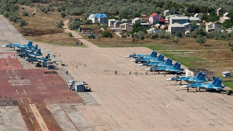 Невиждан украински удар над Крим, дронове поразиха летище "Саки" ВИДЕО