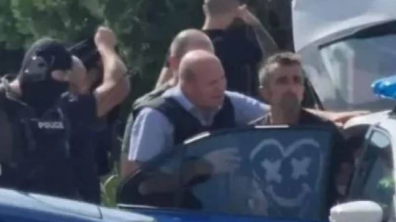 Стъжни му се на барикадиралия се и открил стрелба мъж в Стара Загора