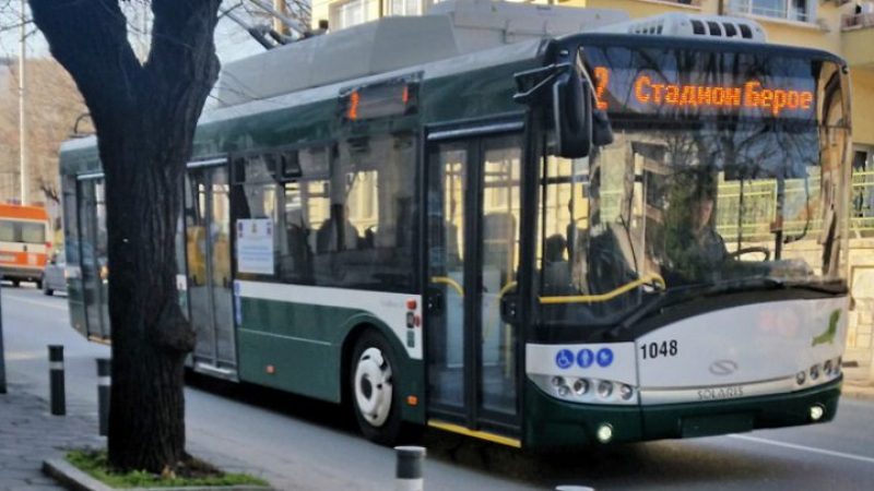 Потрес: Момиче от Стара Загора се качи в автобус, а като поиска да слезе...