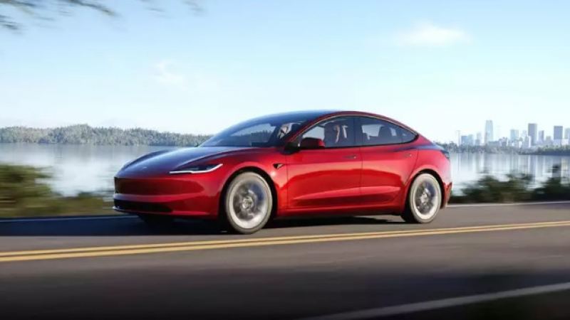 Няма да познаете къде е селекторът на скоростите на новата Tesla СНИМКИ
