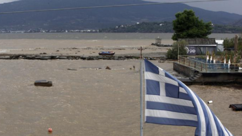 Забравете за Гърция: Готвят се за най-лошото там, армията в готовност
