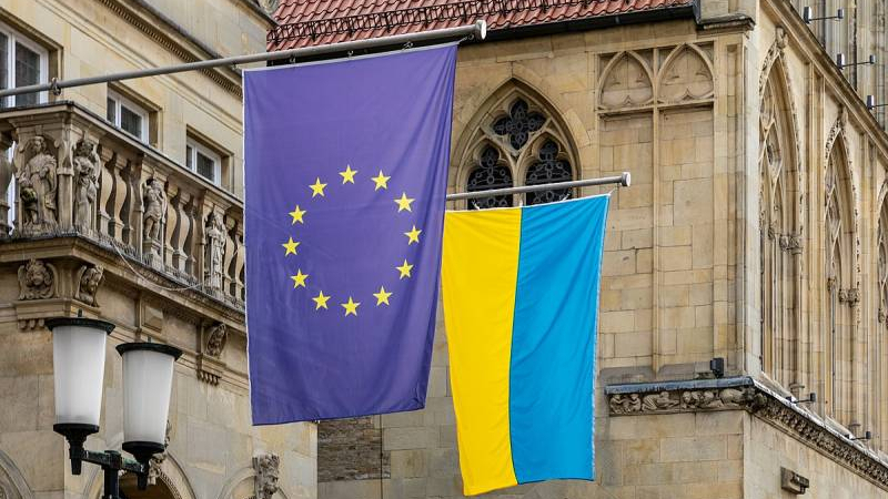 Politico: Вятър на промяната в европейските страни в подкрепата им за Украйна