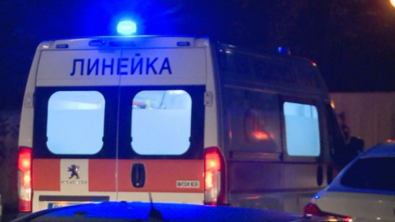 Касапница в Старозагорско, линейка хвърчи с млада рокерка към болницата 