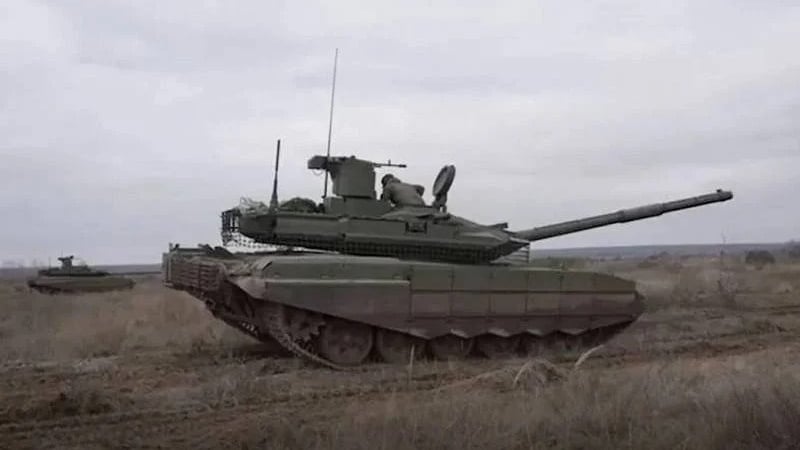 Руските танкове Т-90 използват новия фугасен снаряд "Телник" срещу украинците