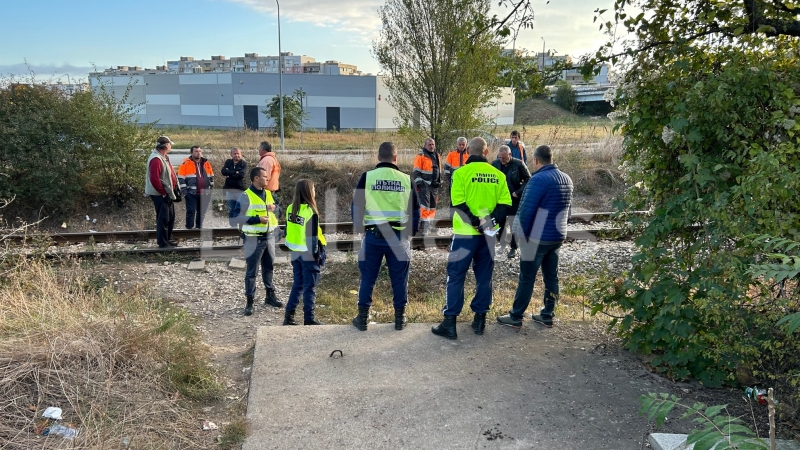 Влак блъсна мъж във Враца и после стана истинско чудо СНИМКИ