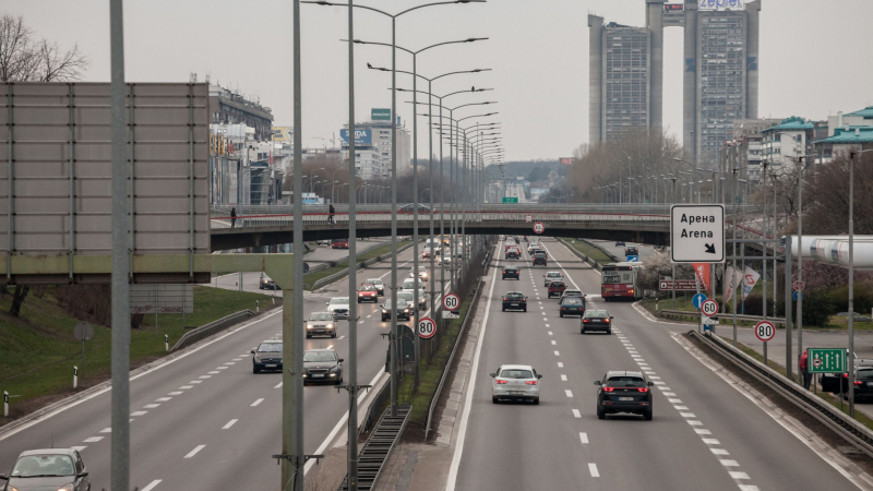 Китайски компании ще строят 300 км пътища в Сърбия, цената е...