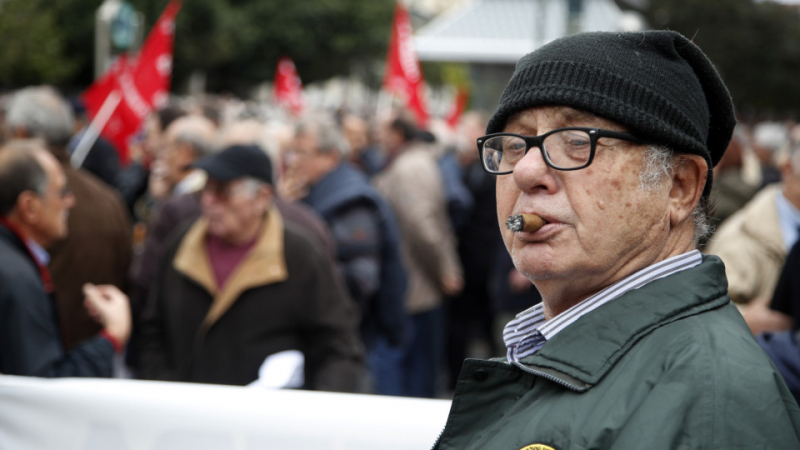 750 хил. пенсионери в Гърция доволно потриват ръце, ето какво ги чака