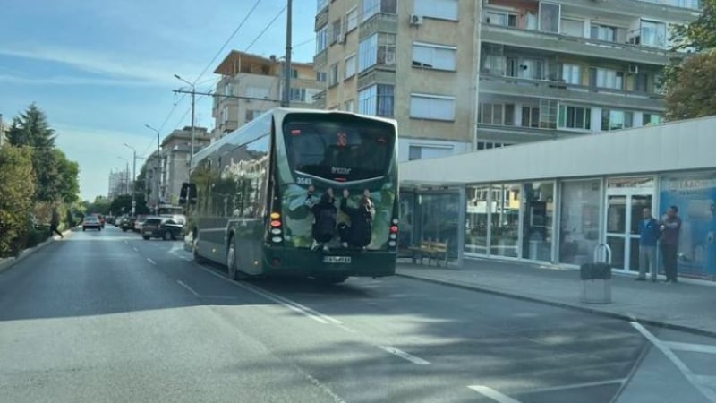 Презареждане: Заснеха в Стара Загора Човека паяк и добрия му приятел Батман