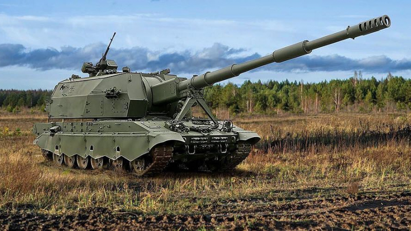 Ново руско самоходно оръдие отива на фронта в Украйна