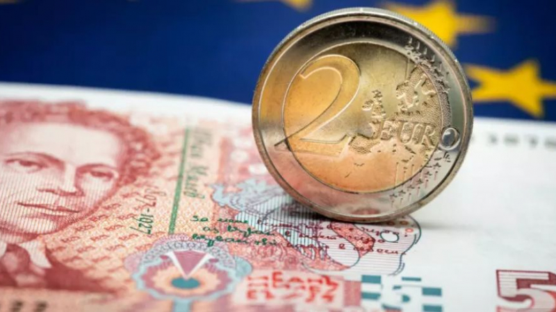 Край на мистерията: Ето кои велики българи ще греят на монетите от 1 и 2 евро