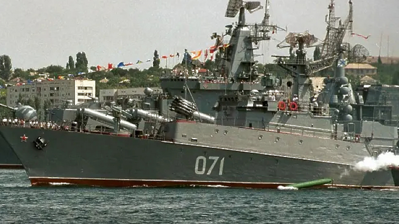 Укринформ: Русия държи на бойно дежурство в Черно море три кораба, които...