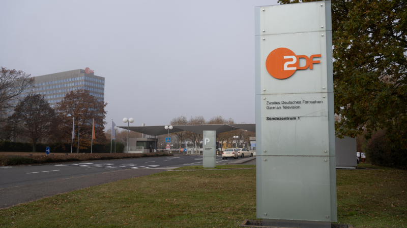 Евакуираха ZDF, вълна от бомбени заплахи в Германия 