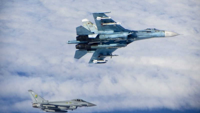 US бомбардировачи над Балтийско море, Русия вдигна Су-27