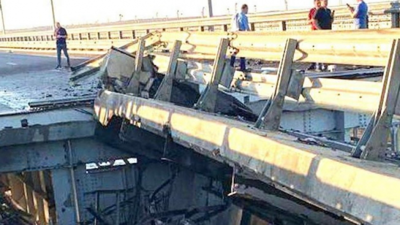 От украинския военен флот обявиха кога и как ще бъде разрушен Кримския мост