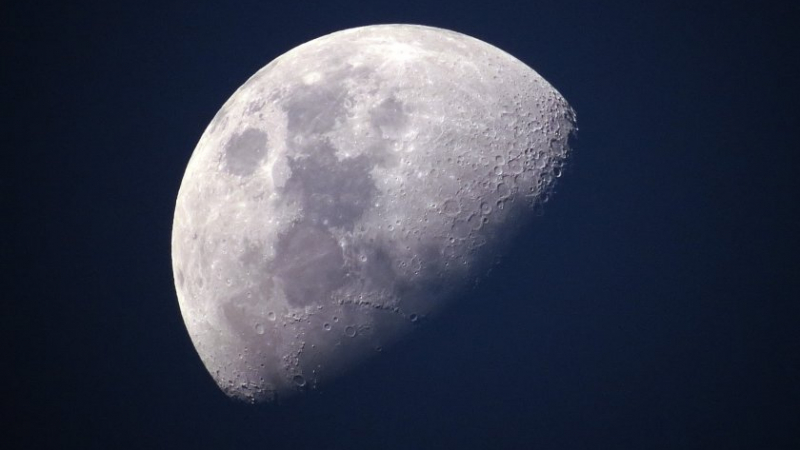 Камък, донесен от "Аполо 17" през 1972 г., разкрива истинската възраст на Луната
