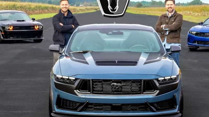 Битка на "масъл кар": Ford Mustang срещу Chevrolet Camaro и Dodge Challenger ВИДЕО