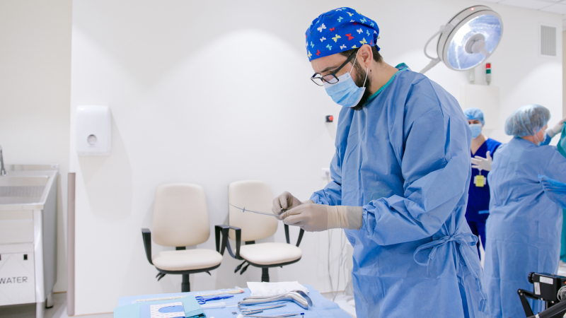 Д-р Камен Недев: Брахитерапията при рак на простата може да замени оперативното лечение