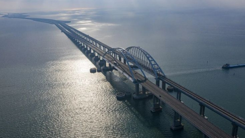 Извънредно от Севастопол: Звучи въздушна тревога, Кримският мост е затворен