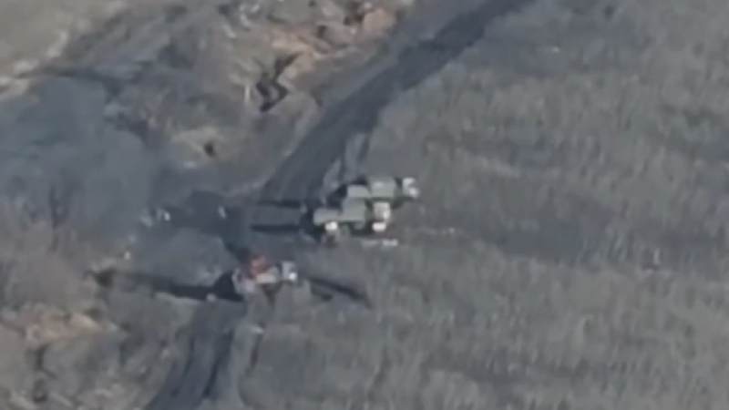 ВИДЕО от фронта: Украински граничари поразиха с дрон руска минохвъргачка