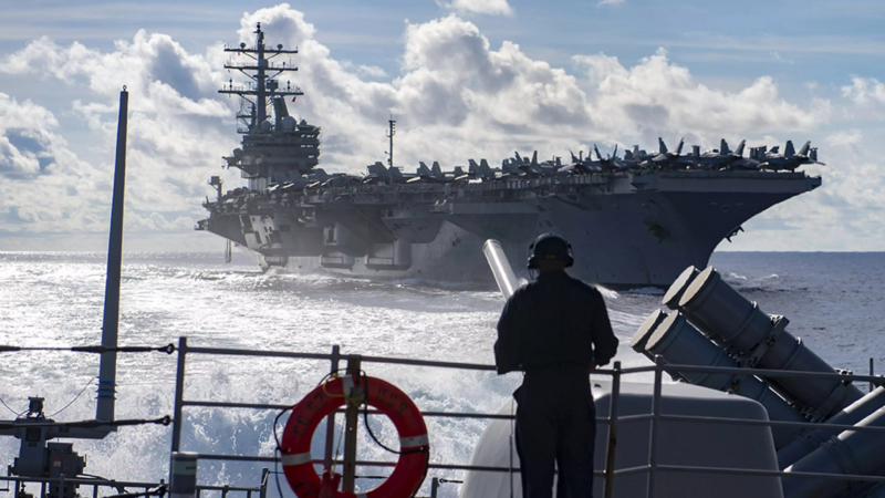 Това се случва за първи път в историята на Военноморския флот на САЩ