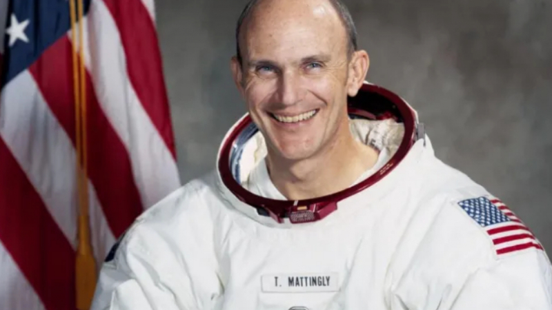 „Хюстън, имаме проблем“: Почина героят на „Аполо 13“