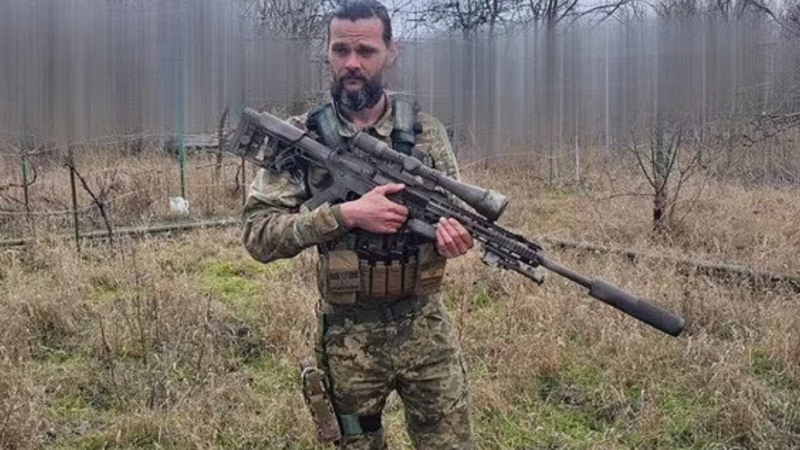 Снайперист от Кралските сили е убит в Украйна