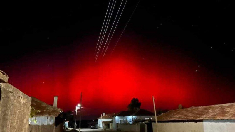 Астроном разкри истинската причина за червения феномен в небето ни, видян за последно през 1954 г. 