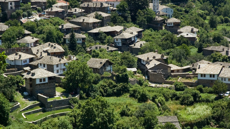 В това прочуто българско село две еднакви къщи няма