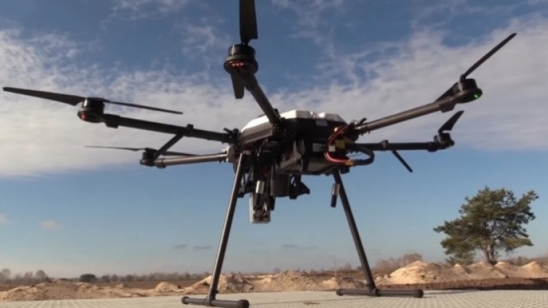Украинските военни са усвоили мощни дронове прехващачи DroneHunter ВИДЕО