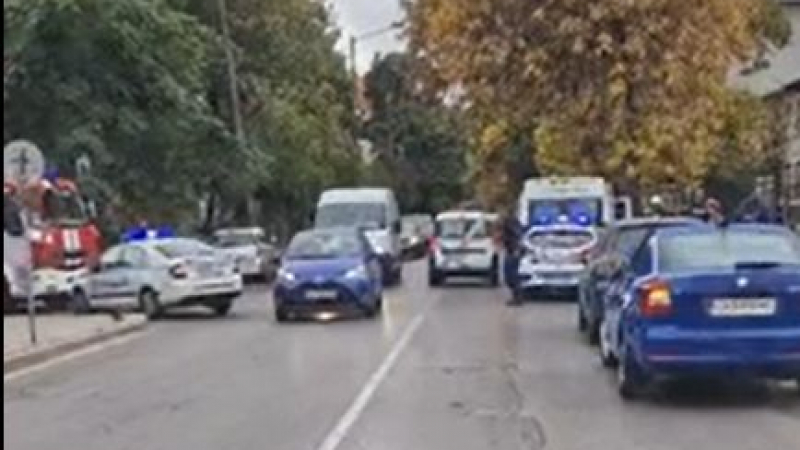 Първо в БЛИЦ TV! Опасен екшън в София! Гъмжи от полиция СНИМКИ