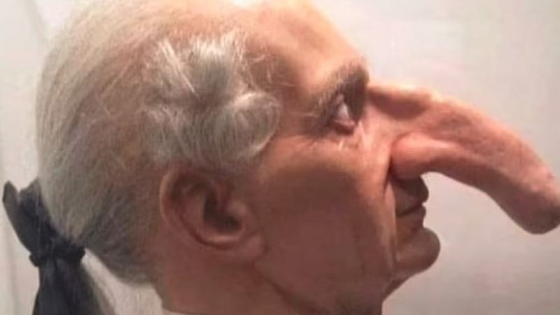 Мрежата полудя заради мъжа с "най-дългия нос в света" СНИМКИ