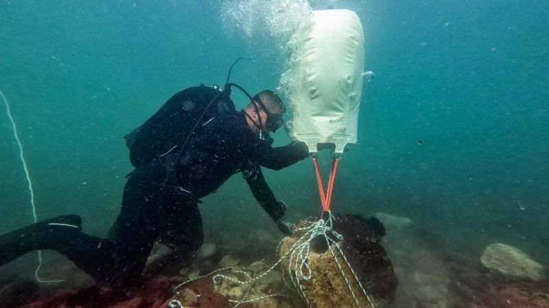 Сензационно! Намериха тайнствен остров и уникални предмети до устието на Камчия в Черно море СНИМКИ