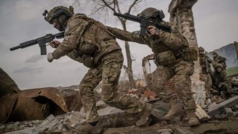Украински военен разказа за ситуацията край Бахмут