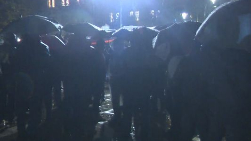 След погрома в София: Полицаи се събраха на протест и...