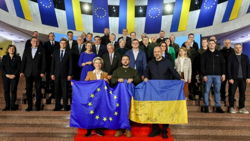 WSJ: Европа няма да може да замени US помощта за Киев 