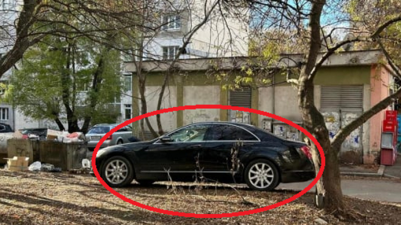 Мрежата се разцепи заради този лъскав "Мерцедес", паркирал в столичния квартал "Света Тройца", ето защо СНИМКИ