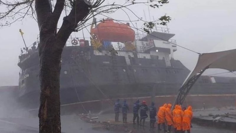 Неописуем ужас с товарен кораб в Черно море ВИДЕО 