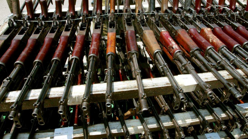 В Украйна са се „изгубили“ почти 179 хиляди оръжия от началото на войната 